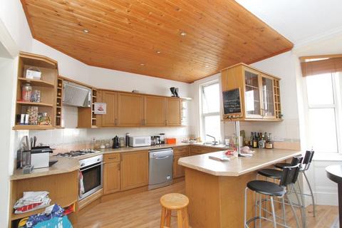 3 bedroom apartment to rent, Matlock Road, Brighton