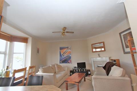 3 bedroom apartment to rent, Matlock Road, Brighton