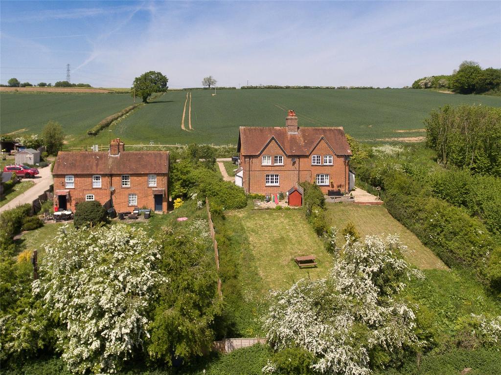 A Hampshire Farm With Immaculate Farmhouse And A Huge Entertaining Barn