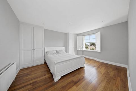 3 bedroom flat to rent, N7