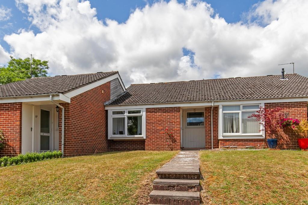Elder Close, Badger Farm, Winchester, SO22 2 bed terraced bungalow £