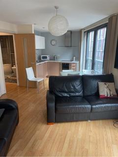 2 bedroom apartment to rent, Southside, Chinese Quarter