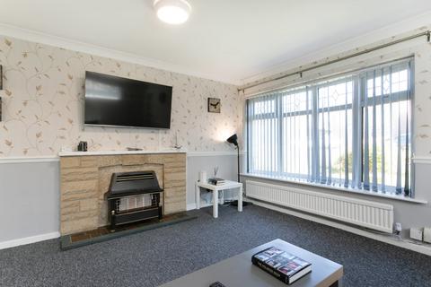 3 bedroom semi-detached house to rent, Astley Close, Leicester, LE3