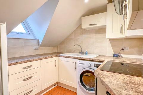 1 bedroom flat to rent, Grosvenor Crescent, Grimsby, North East Lincolnshire, DN32