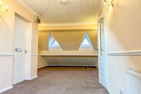 1 bedroom flat to rent, Grosvenor Crescent, Grimsby, North East Lincolnshire, DN32