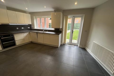 3 bedroom terraced house to rent, Old Station Close, Lavenham