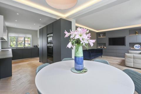 4 bedroom terraced house to rent, Brim Hill, Hampstead Garden Suburb, N2