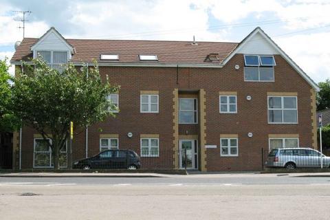 2 bedroom apartment to rent, Cardington Road, Bedford