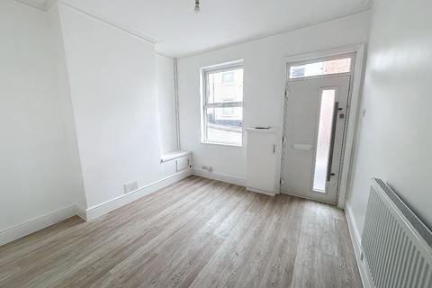 2 bedroom terraced house to rent, Lower Mayer Street