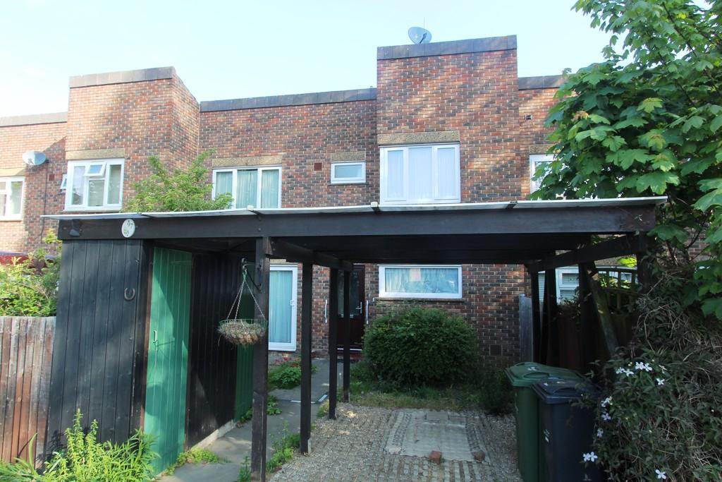 Goodman Crescent, Streatham, SW2 2 bed terraced house £350,000
