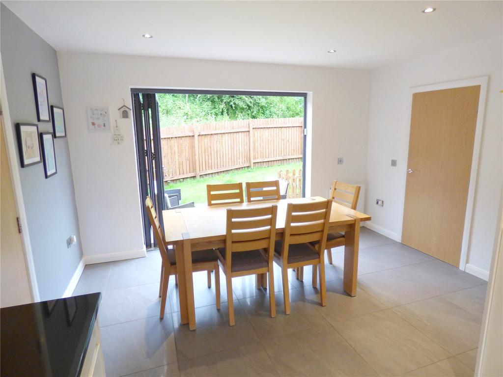 Owls Gate, Lees, Oldham, Greater Manchester, OL4 4 bed detached house