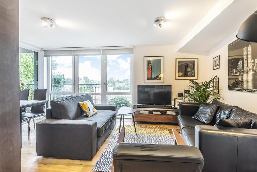 Clarence Avenue, Clapham 1 bed flat £350,000