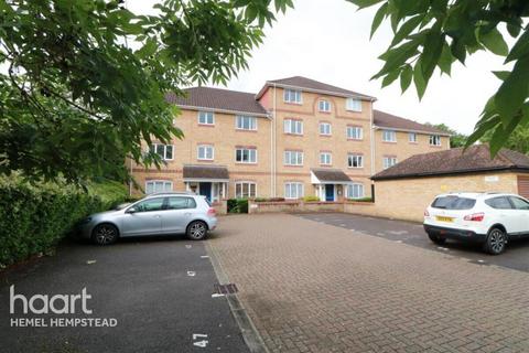 undefined, Swan Mead, Hemel hempstead