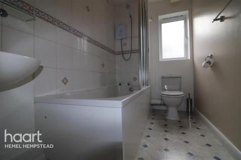 undefined, Swan Mead, Hemel hempstead