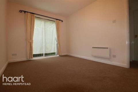 undefined, Swan Mead, Hemel hempstead