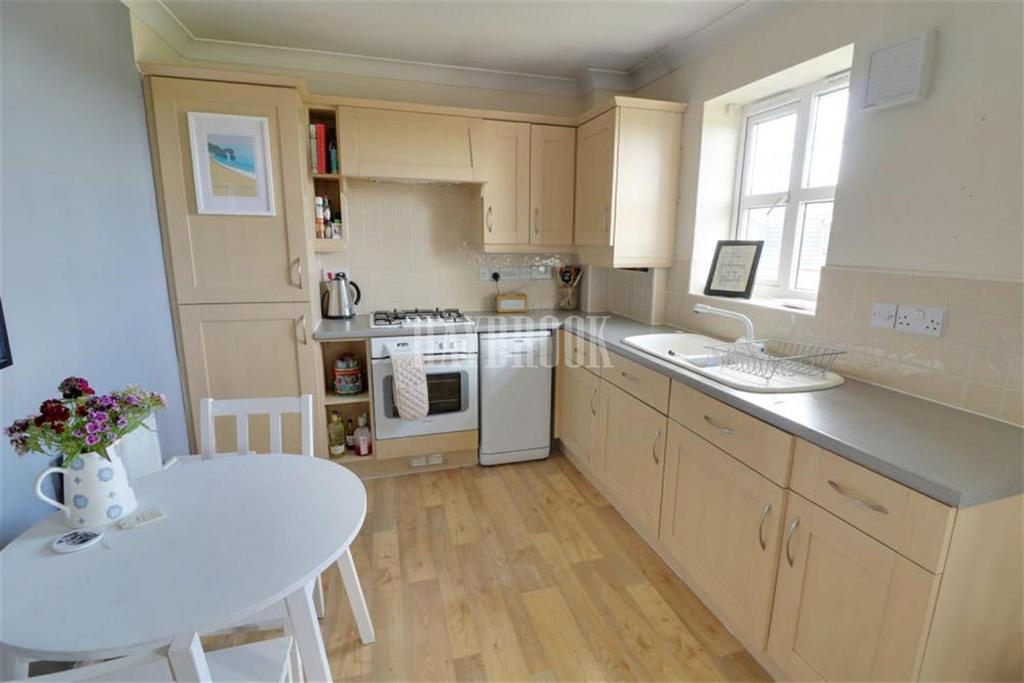 Pickard Drive, Sheffield, S13 2 bed flat £595 pcm (£137 pw)