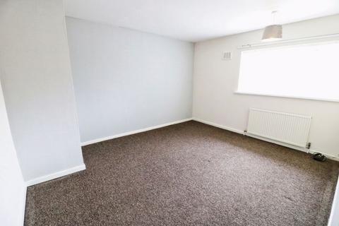 3 bedroom terraced house to rent, Holcombe Close, Hull