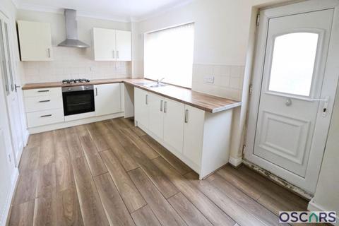 3 bedroom terraced house to rent, Holcombe Close, Hull