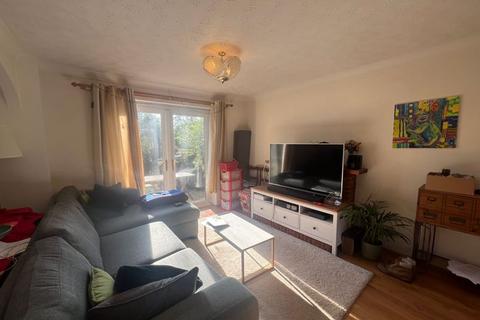 3 bedroom detached house to rent, Chessel Close, Bristol