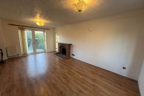 3 bedroom detached house to rent, Chessel Close, Bristol