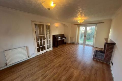 3 bedroom detached house to rent, Chessel Close, Bristol