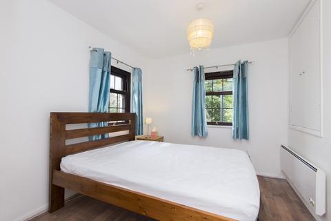 1 bedroom flat to rent - Millers Mead Court, SW19