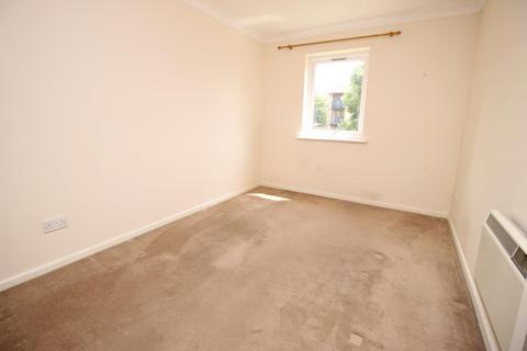2 bedroom flat to rent, Claremont Heights, Colchester CO1