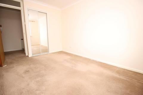 2 bedroom flat to rent, Claremont Heights, Colchester CO1