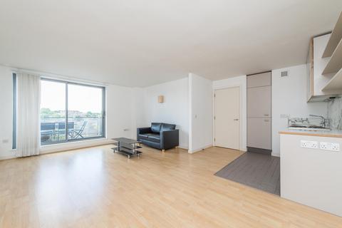 2 bedroom apartment to rent, Deals Gateway, Deptford Bridge, SE13