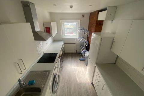 1 bedroom apartment to rent, North Circular Road, London
