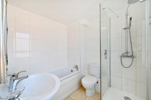 2 bedroom apartment to rent, Macready House, 75 Crawford Street