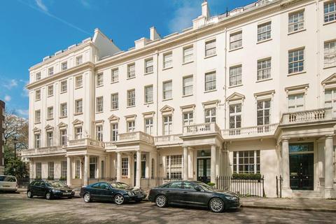 3 bedroom apartment to rent, Hyde Park Square, Hyde Park