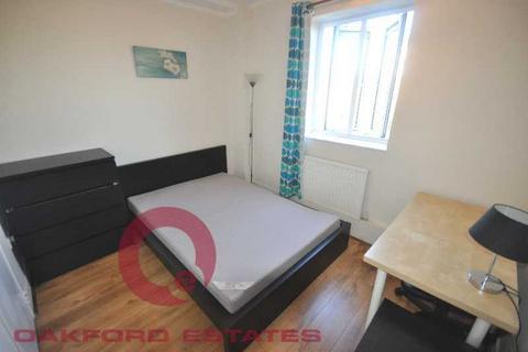4 bedroom flat to rent, Crowndale Road, Euston, London NW1