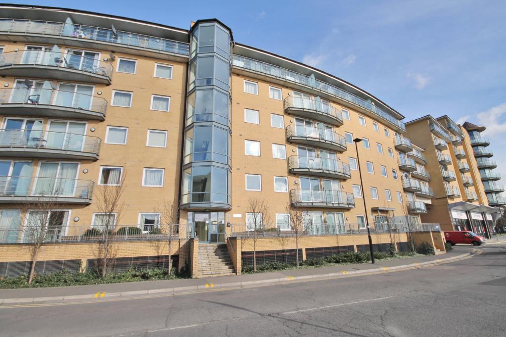 Apartment in Feltham - View 3