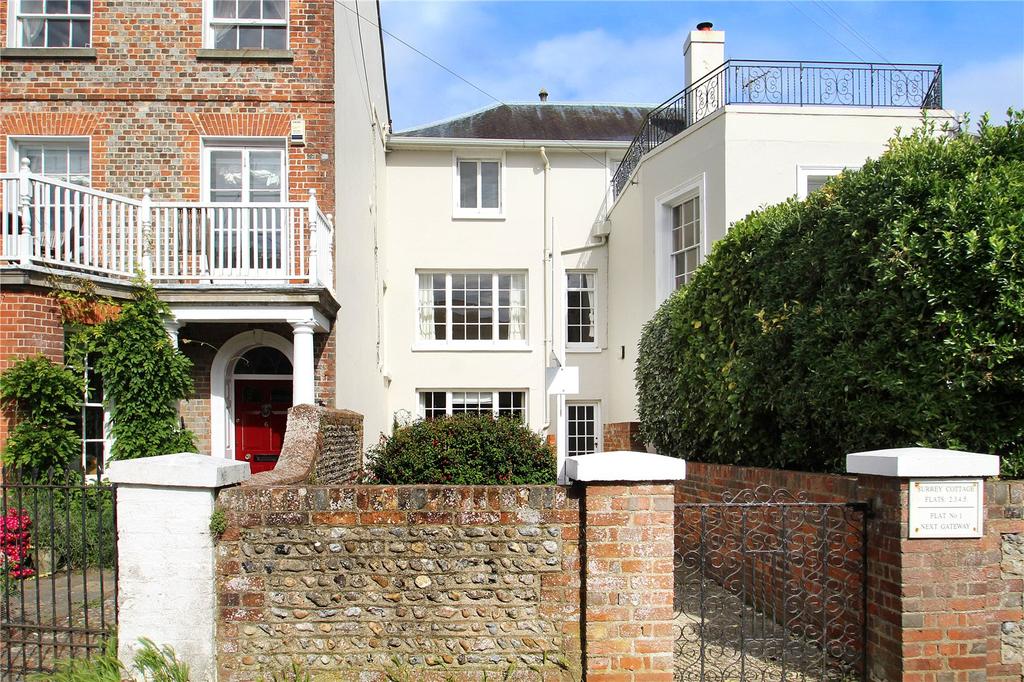 Norfolk Place, Littlehampton, West Sussex 2 bed apartment £220,000