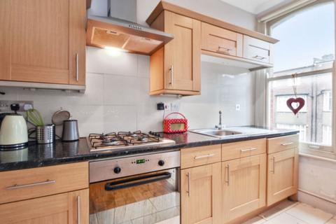 2 bedroom flat to rent, Hampden Road, London, N8