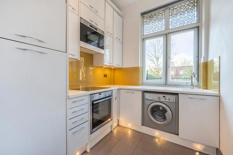 1 bedroom flat for sale, Fitzjohns Avenue, Hampstead, London