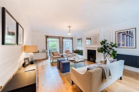 3 bedroom flat to rent, Gloucester Road, South Kensington, London