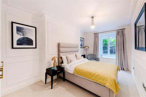 3 bedroom flat to rent, Gloucester Road, South Kensington, London