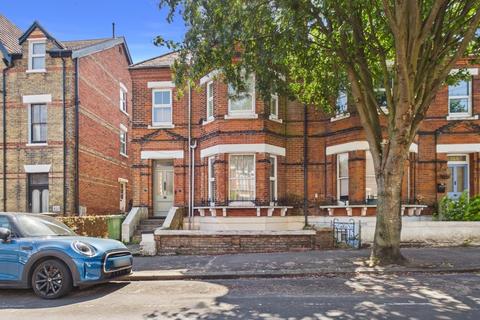 2 bed flat/apartment for rent in Connaught Road, Folkestone