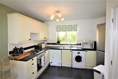 3 bedroom semi-detached house to rent, Challiner Mews, Catcliffe, Rotherham, S60 5UW