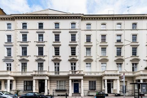 1 bedroom flat to rent, St Georges Square, Westminster