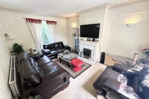 3 bedroom semi-detached house to rent, Woodhall Park Mount, Stanningley