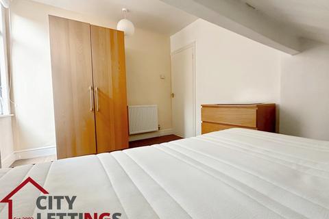 2 bedroom flat to rent, Dunlop Avenue, Nottingham