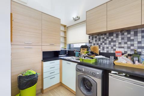 2 bedroom apartment to rent, Bush House, London, SE18