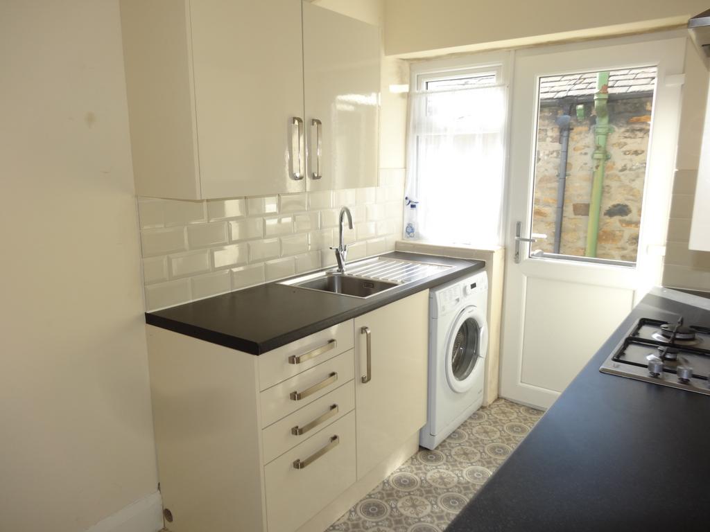 Kitchen (3 of 3)