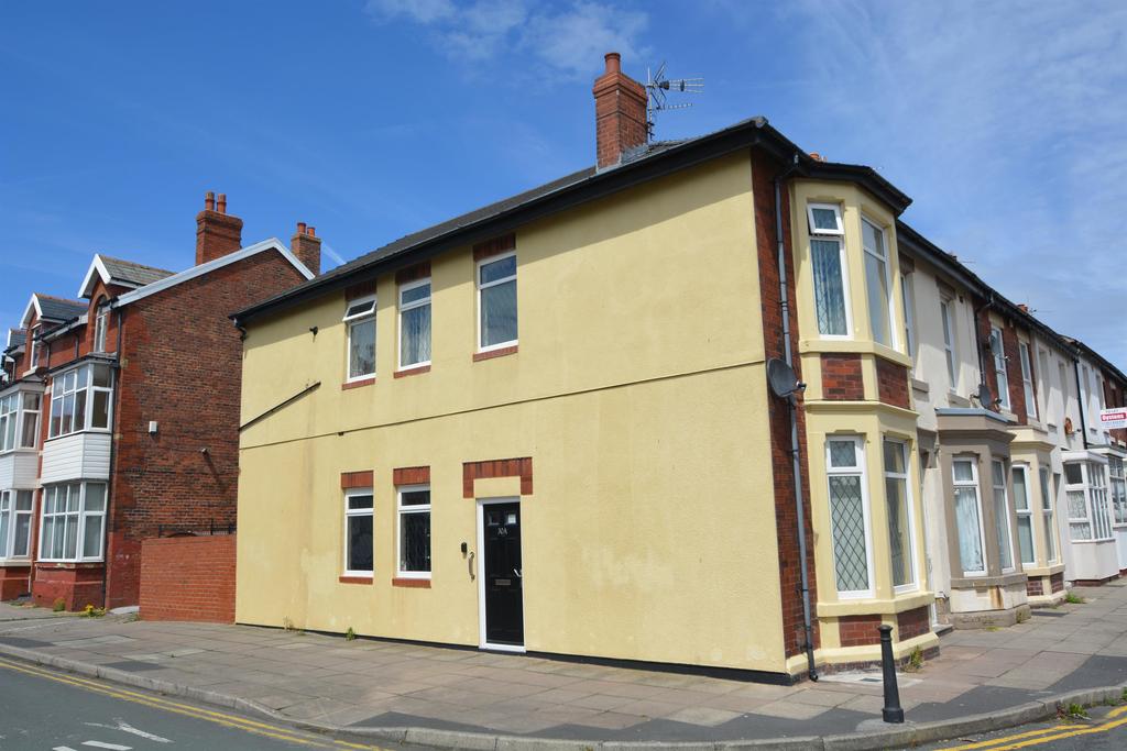 Kent Road, Blackpool, FY1 5HB 2 bed end of terrace house £82,500
