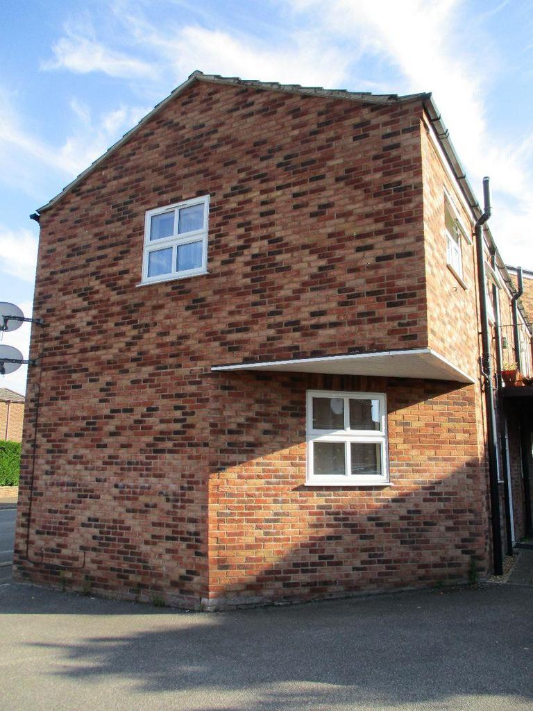 Elm Road, Wisbech 2 bed flat to rent £695 pcm (£160 pw)