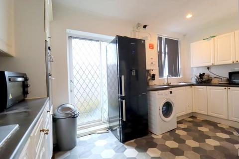 212 Barton Road, Luton, LU3 3NH