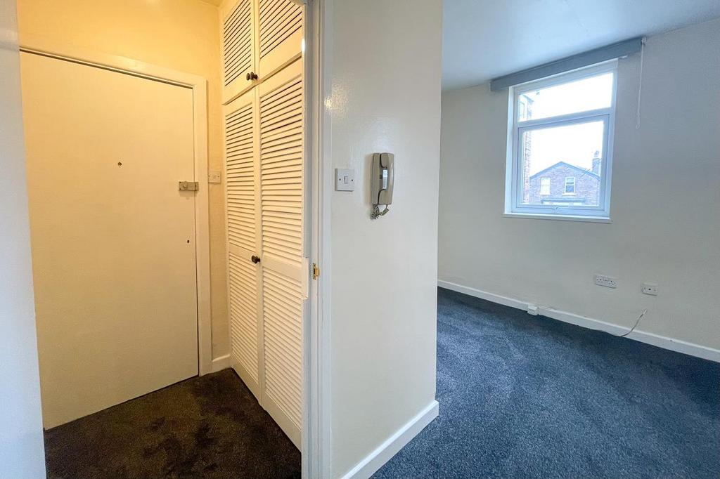 Entrance Area Fitted wardrobes